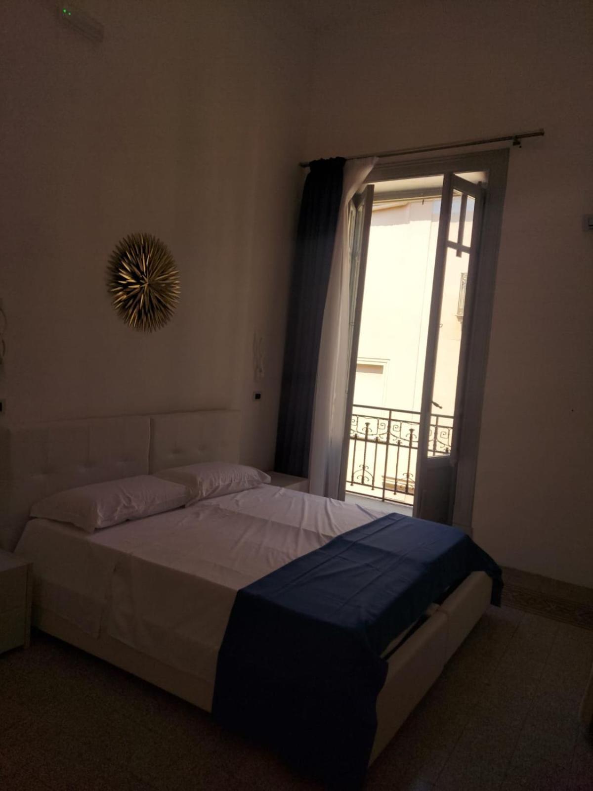 Guest House Lamphotel Militello Palermo Exteriér fotografie