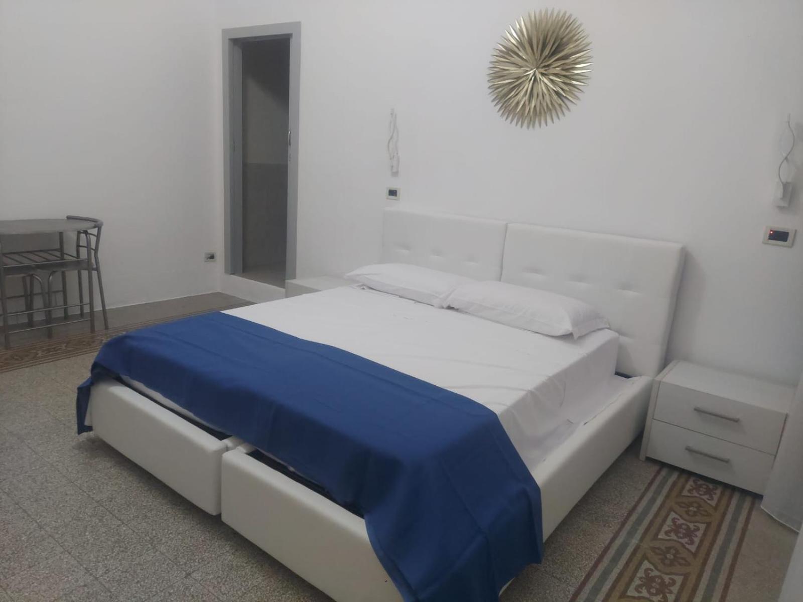 Guest House Lamphotel Militello Palermo Exteriér fotografie